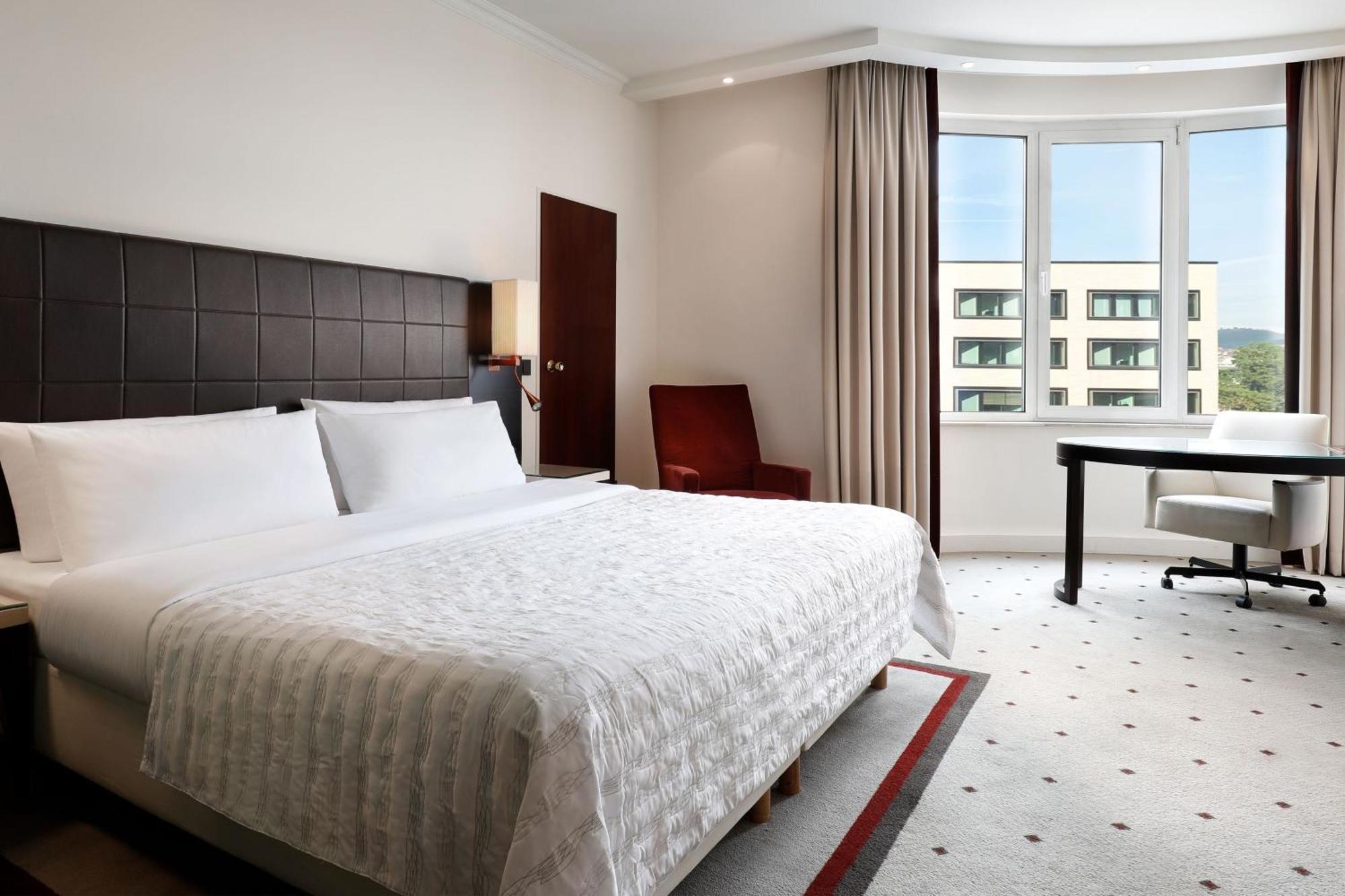 Le Meridien 5*