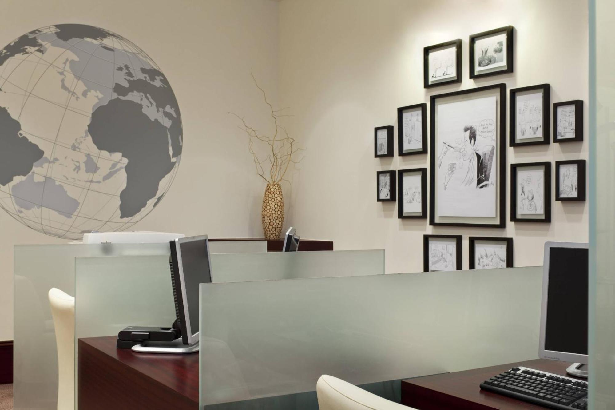 Le Meridien Hotel 5*