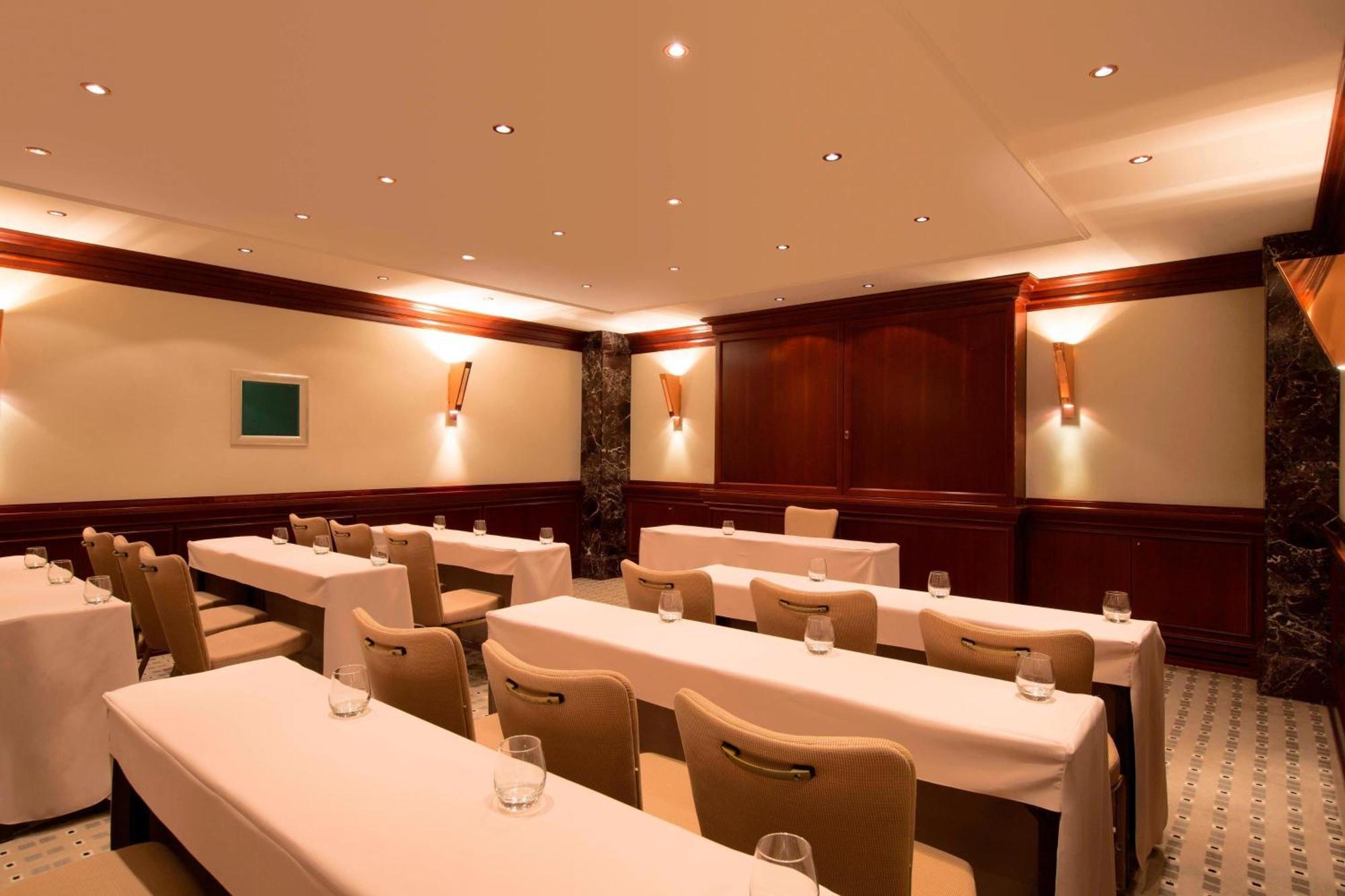 Le Méridien Hotel 5*